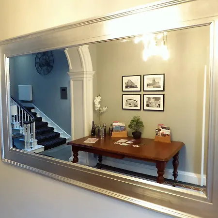 The Leeming At Claremont Apartment *